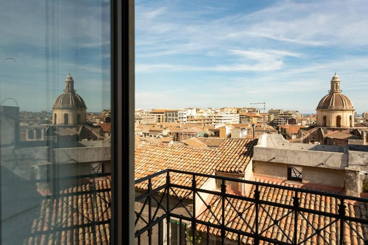 81 Suite And Breakfast Catánia Italië